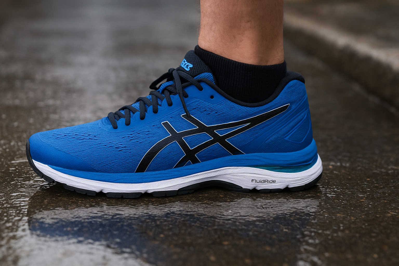 5. ASICS Gel Kayano 33: best for wet-road traction
